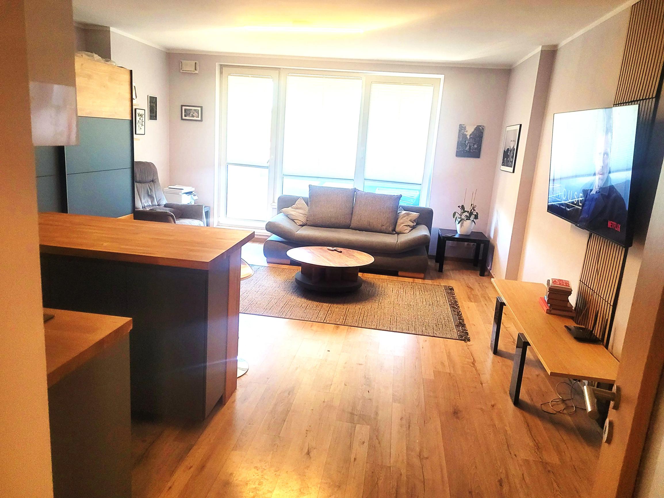 PREDAJ – svetlý 1i apartmán s balkónom, Rezidencia Premiere.