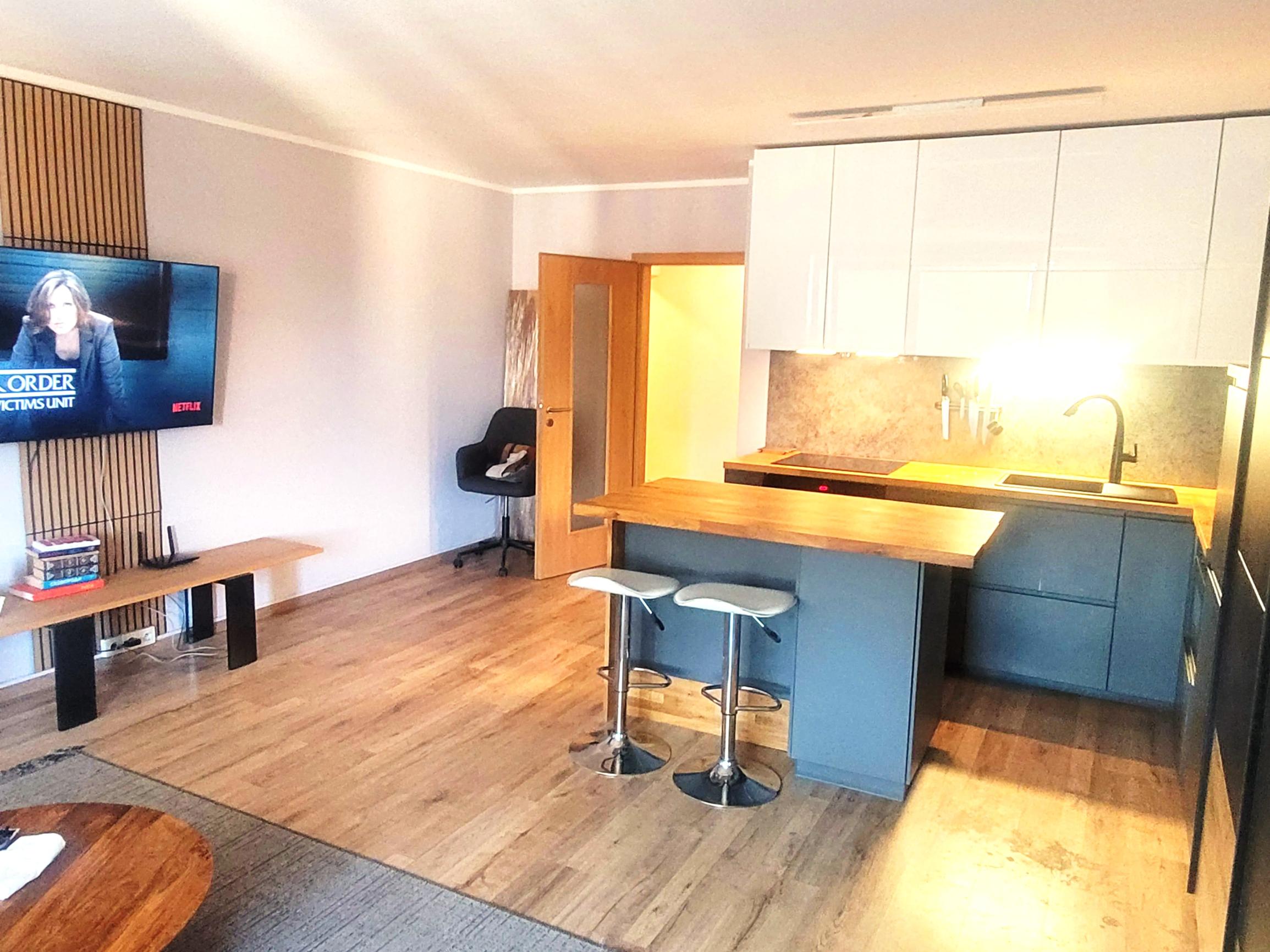 PREDAJ – svetlý 1i apartmán s balkónom, Rezidencia Premiere.