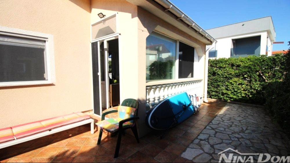 Bungalov, 5i, 94 m2, len 40 m od mora, ostrov Vir.