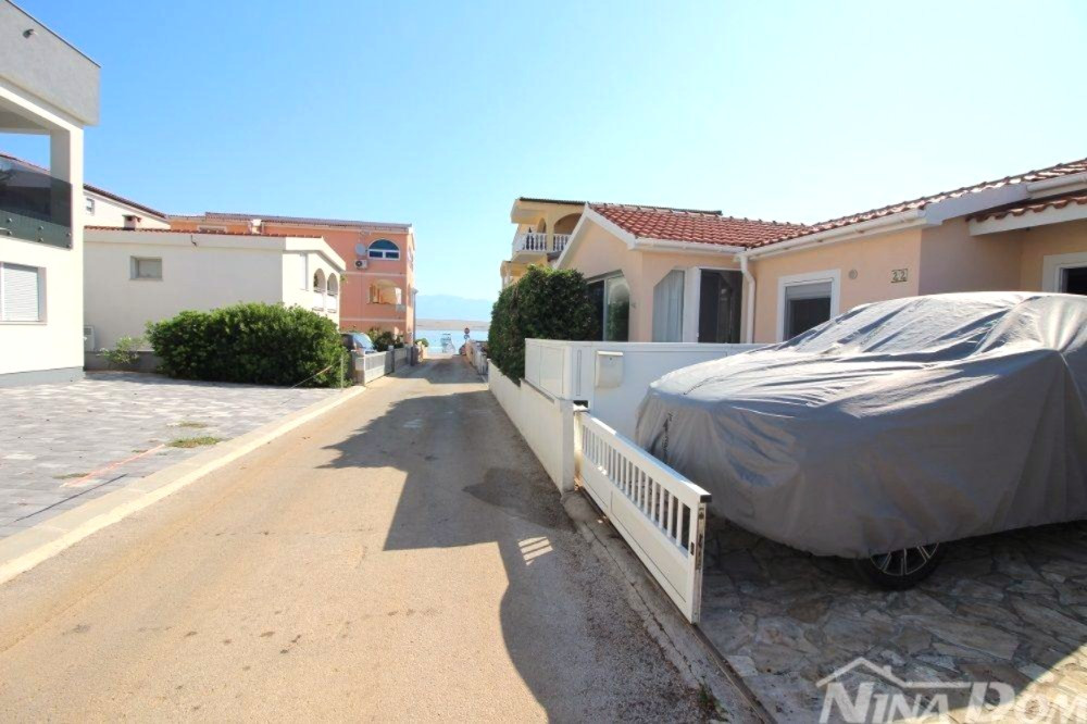 Bungalov, 5i, 94 m2, len 40 m od mora, ostrov Vir.