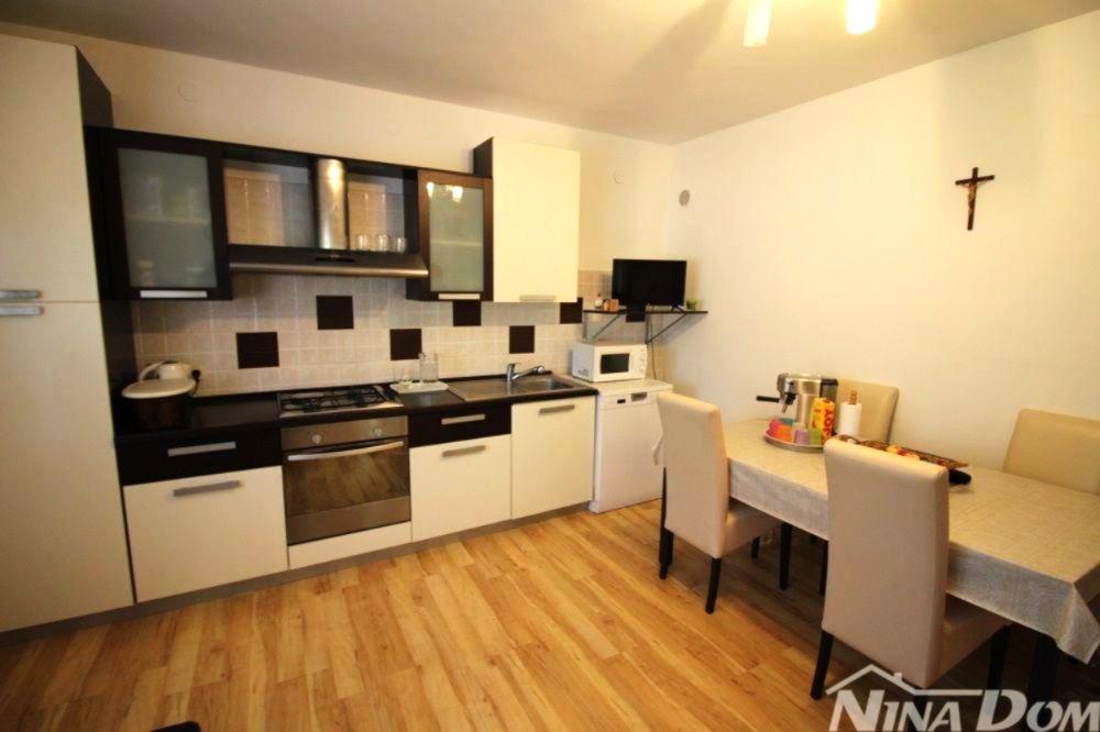 Samostane stojaci RD, 5i, 109 m2,  400 m od mora, ostrov Vir.