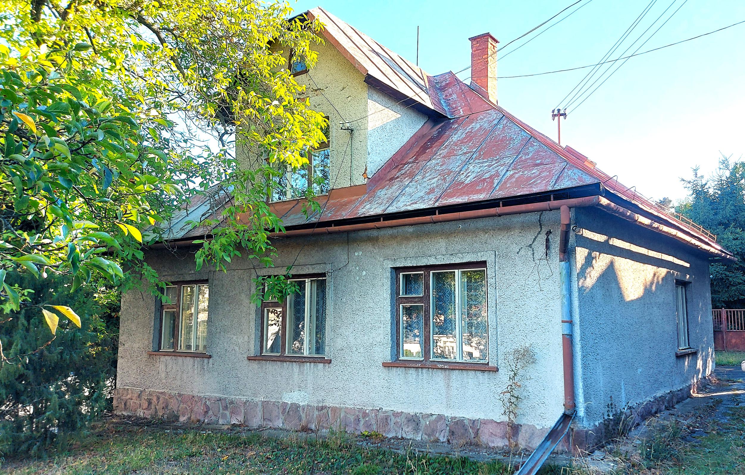 EXKLUZÍVNE, PREDAJ - 6i RD, UP 200 m2, pozemok 1742 m2, Banská Štiavnica.