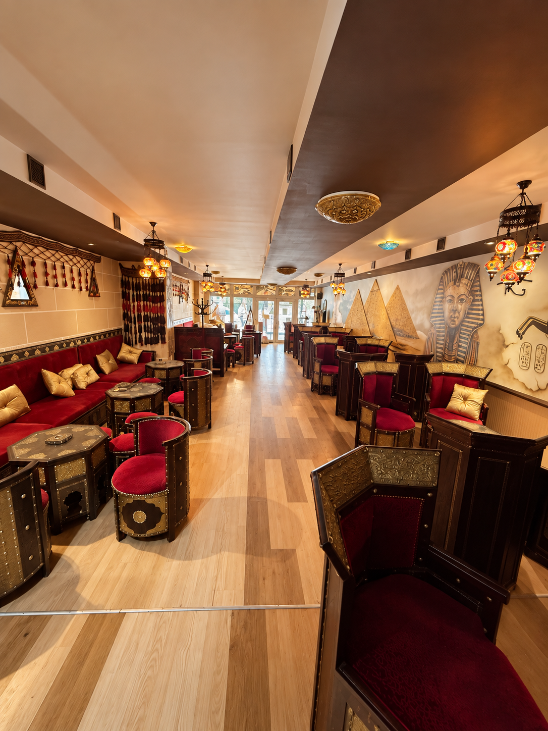 PRIESTOR PRE VAŠU KAVIAREŇ ALEBO BAR (190 m²)