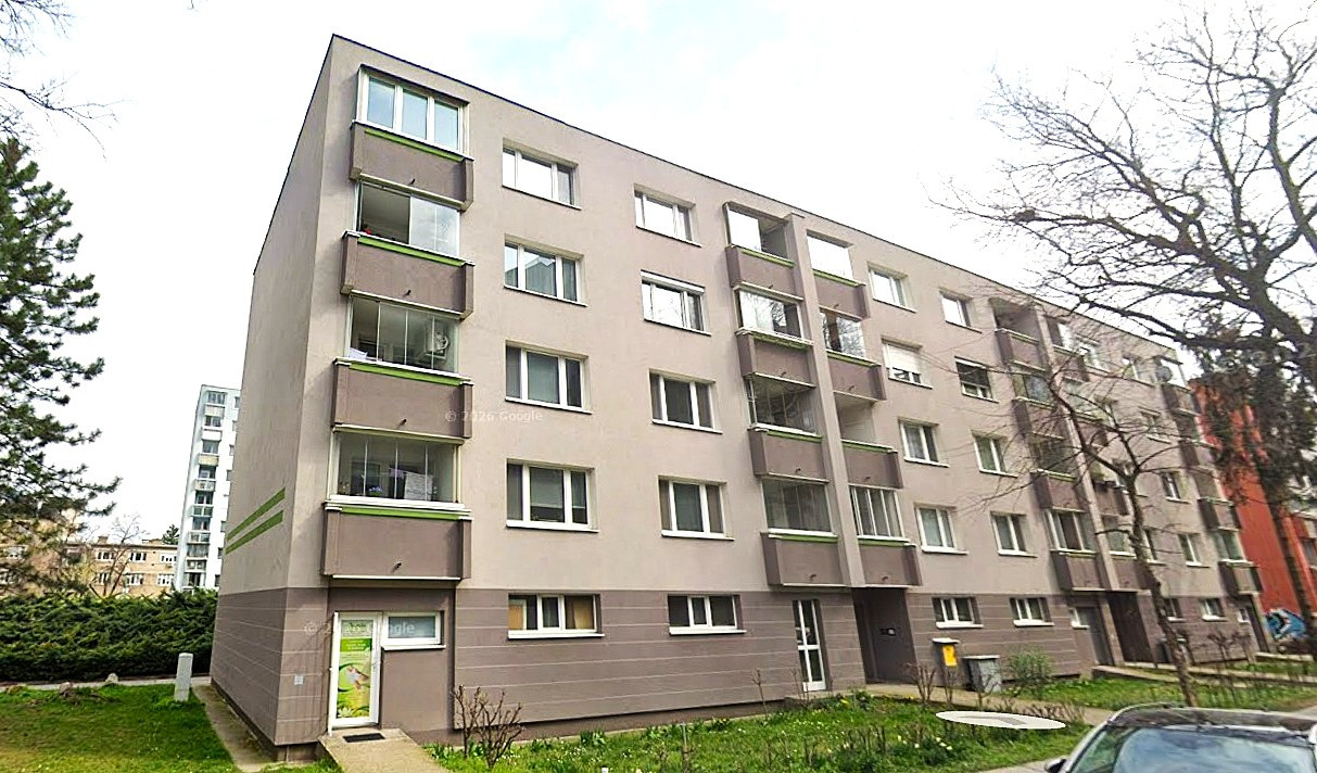NA PREDAJ 3i, 70 m2 byt s balkónom, Bajzova ul., Ružinov.