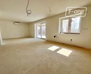 4-izbový rodinný dom s garážou a krásnym výhľadom na Zobor