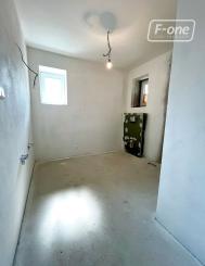 4-izbový rodinný dom s garážou a krásnym výhľadom na Zobor