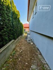 4-izbový rodinný dom s garážou a krásnym výhľadom na Zobor