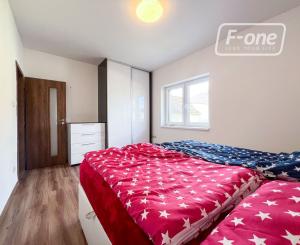 Prenájom | 6-izbový rodinný dom, Dolný Hričov 