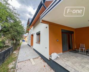 Prenájom | 6-izbový rodinný dom, Dolný Hričov 