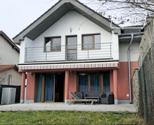 Predaj I Rodinný dom s terasou a záhradou v Rovinke