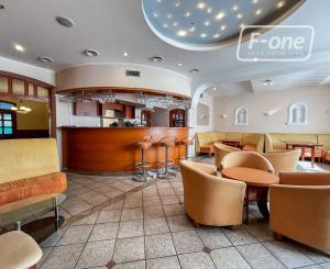 Investičná nehnuteľnosť | Penzión s kompletným zázemím a parkovaním v centre KNM