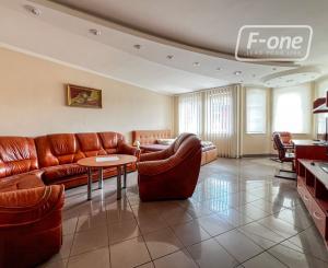 Investičná nehnuteľnosť | Penzión s kompletným zázemím a parkovaním v centre KNM