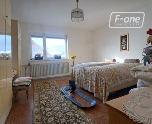 Dvojgeneračná stavba v malebnej obci Trstín