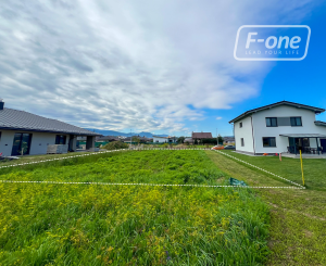 Predaj | Stavebný pozemok 676 m², Teplička nad Váhom