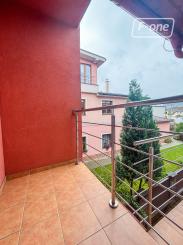 Prenájom | Priestranný 2-izbovy byt s parkovaním, KNM