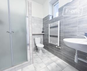 Prenájom | 2-izbovy byt s parkovaním, KNM