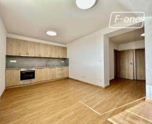 Prenájom | Prerobený 4 izbový mezonetový byt na Laborecká