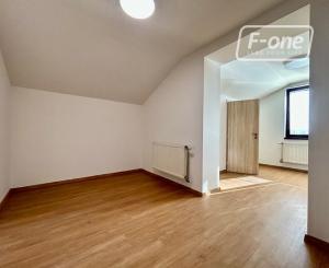 Prenájom | Prerobený 4 izbový mezonetový byt na Laborecká