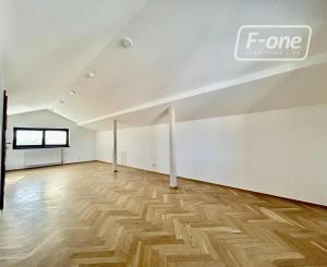 Prenájom | Prerobený 4 izbový mezonetový byt na Laborecká