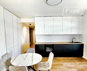 Prenájom | nový zariadený 3-izbový byt s parkovaním, terasou