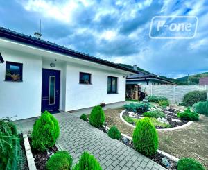 Predaj | krásny 4-izbový rodinný dom v obci Pružina