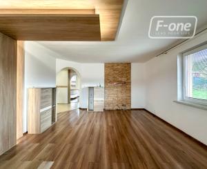 Predaj | Rodinný dom s terasou a záhradou, Čierne