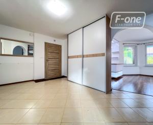 Predaj | Rodinný dom s terasou a záhradou, Čierne