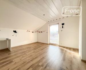 Predaj | Rodinný dom s terasou a záhradou, Čierne