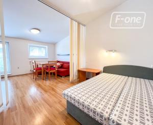 Prenájom | 1,5 izbový byt s parkovaním, Čadca - centrum