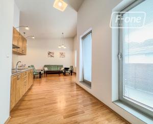 Prenájom | 2-izbový byt s vysokými stropmi a balkónom, Čadca