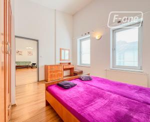 Prenájom | 2-izbový byt s vysokými stropmi a balkónom, Čadca