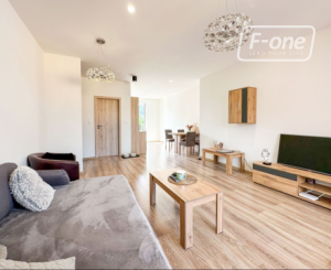 Prenájom | 2-izbový byt so zariadením a balkónom, KNM - Murgašova