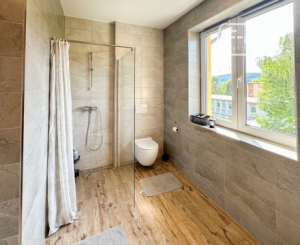 Prenájom | 2-izbový byt so zariadením a balkónom, KNM - Murgašova