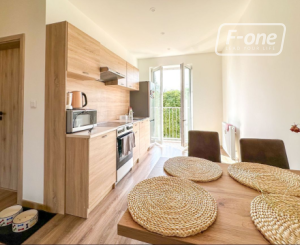 Prenájom | 2-izbový byt so zariadením a balkónom, KNM - Murgašova