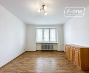 Prenájom | 2-izbový byt po rekonštrukcii s balkónom, Martin - Priekopa