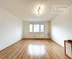 Prenájom | Priestranný 3-izbový byt, Žilina - Solinky, Gaštanová ulica