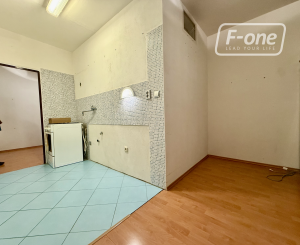 Predaj | 2 izbový byt v pôvodnom stave - Bratislava - Petržalka, Vranovská