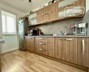 Prenájom 3 izbový byt - Bratislava - Petržalka, Hálova