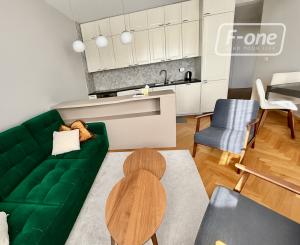 Prenájom 3 izbový byt - Bratislava - Staré Mesto, Dunajská