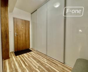 Priestranný 2i byt s parkovaním na prenájom – Kadnárova