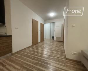 Priestranný 2i byt s parkovaním na prenájom – Kadnárova