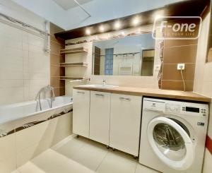 2i byt pri Parku A. Hlinku s loggiou a garážovým státím