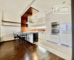 2i byt pri Parku A. Hlinku s loggiou a garážovým státím