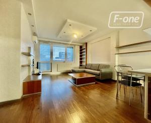 2i byt pri Parku A. Hlinku s loggiou a garážovým státím