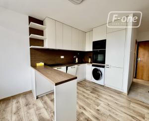 Prenájom | Moderný 2 izbový byt v Bratislave - lokalita Ružinov