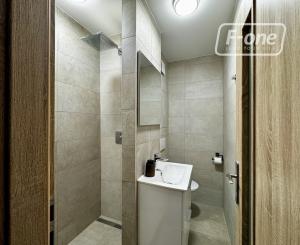 Prenájom | Moderný 2 izbový byt v Bratislave - lokalita Ružinov