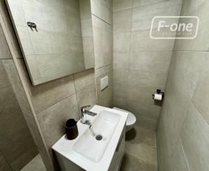 Prenájom | Moderný 2 izbový byt v Bratislave - lokalita Ružinov