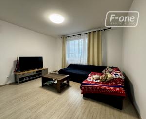 Prenájom | Štýlový a plne zariadený 3 izbový byt v Bratislave - lokalita Ružinov