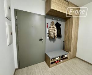 Prenájom | Štýlový a plne zariadený 3 izbový byt v Bratislave - lokalita Ružinov