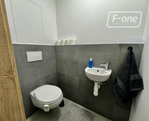 Prenájom | Štýlový a plne zariadený 3 izbový byt v Bratislave - lokalita Ružinov